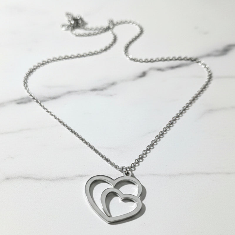 Collier Pendentif “Amour Uni” Argenté💎Acier Inoxydable de Haute Qualité