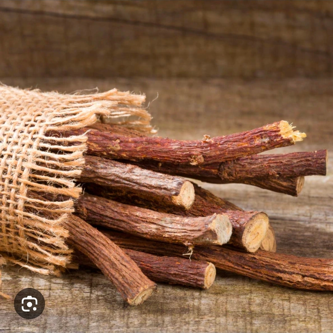 RACINES DE RÉGLISSE ITALIENNE vendu par 5