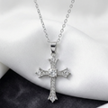 Collier avec Pendentif Argenté en Acier inoxydable de haute qualité – Croix & Strass